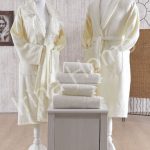 İRİNA ROMANTİK YARİM BORNOZ SETİ